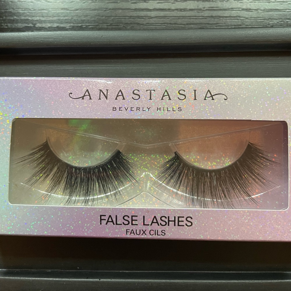Lashes!